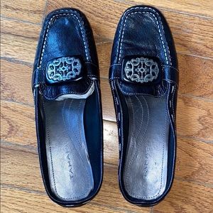 Tahari Greta women’s shoes mules, size 8.5
